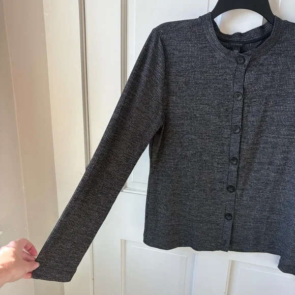 ANN TAYLOR Silky Charcoal Heather Gray Button-Down Cardigan Top Size L - Picture 2 of 4